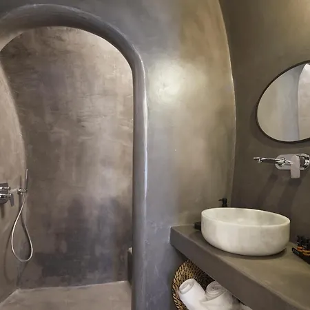 Hotel Arxegono Cave Santorini 4*