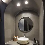 Hotel Arxegono Cave Santorini 4*