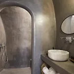 Hotel Arxegono Cave Santorini 4*
