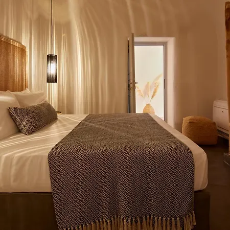 Arxegono Cave Santorini 4* Pýrgos
