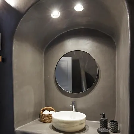 Отель Arxegono Cave Santorini 4*