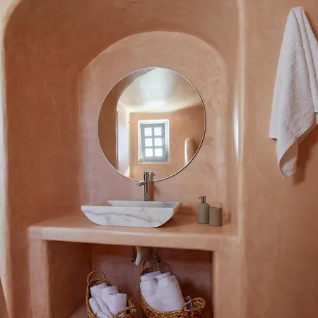 Arxegono Cave Santorini Hotel Pyrgos Kallistis