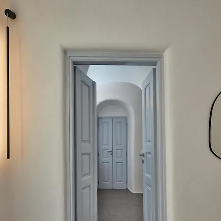 Hotel Arxegono Cave Santorini Pýrgos