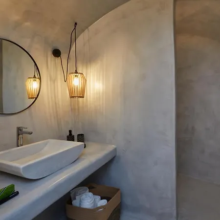 Arxegono Cave Santorini Otel Pýrgos