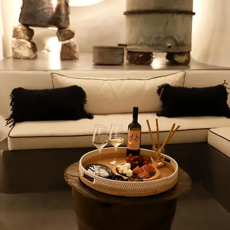 Отель Arxegono Cave Santorini