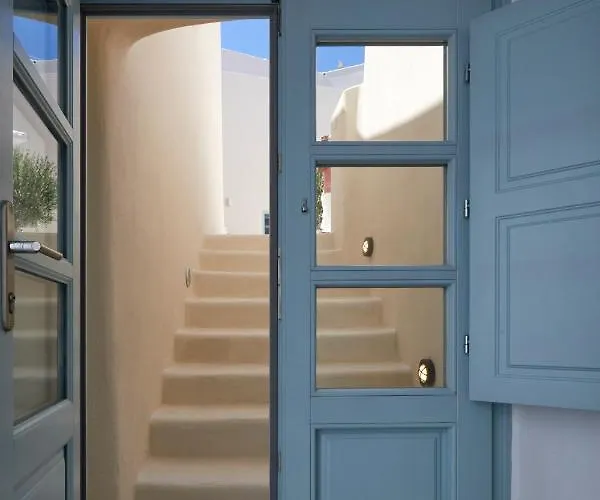 Hotel Arxegono Cave Santorini 4*