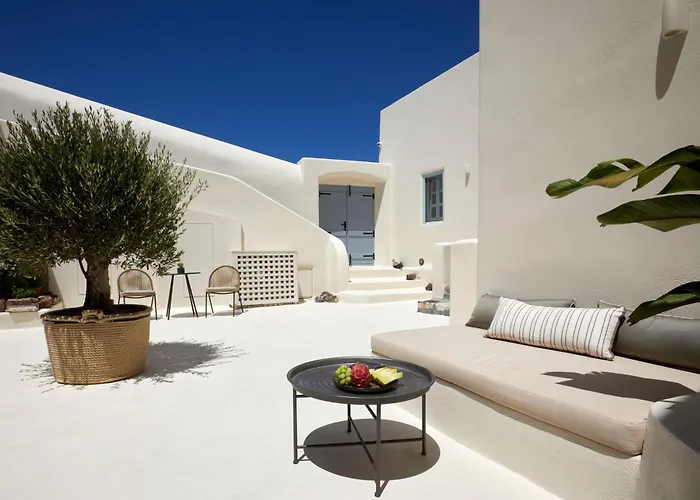 Arxegono Cave Santorini Hotel 4*