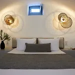 Arxegono Cave Santorini 4* Pýrgos