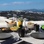Hotel Arxegono Cave Santorini 4*