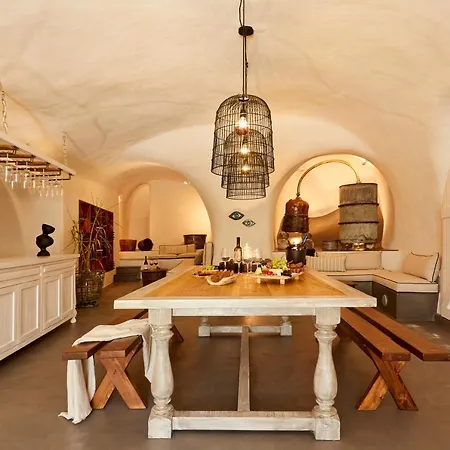 Arxegono Cave Santorini * Пиргос