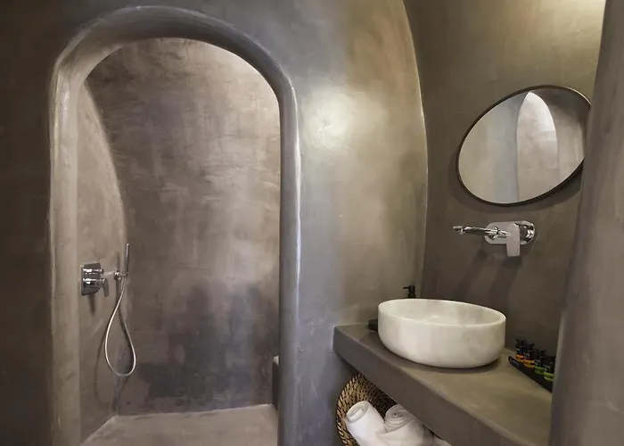 Hotel Arxegono Cave Santorini 4*