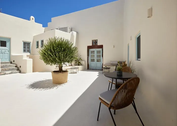 Arxegono Cave Santorini Hotel 4*