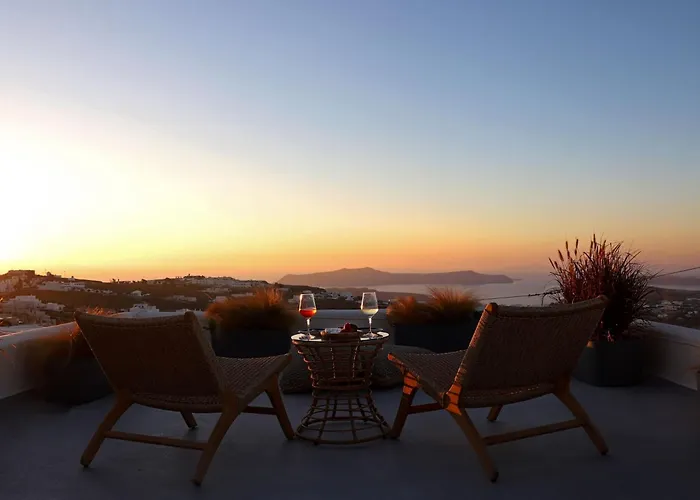 Arxegono Cave Santorini Hotel